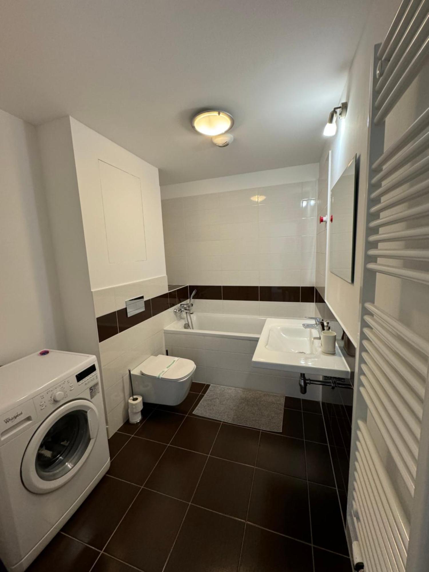 Skau Panorama Family & Business Apartment City View Free Parking Pressburg Exterior foto